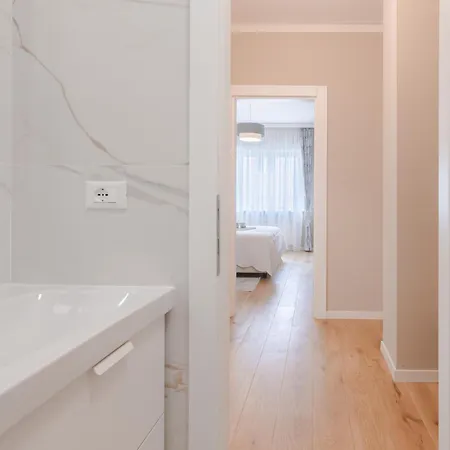 Family&friends شقة